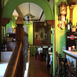El Botánico - Very cute inside. Beautiful view of botanic gardens when sitting outdoors.