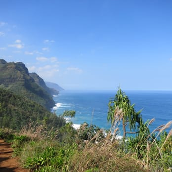 Hanakapi'ai Falls Hike - On the way to Hanakapi'ai Beach, you can see the impressive cliffs of the Na Pali coast. - Hiking Near Me Hanakapi'ai Falls Hike - On the way to Hanakapi'ai Beach, you can see the impressive cliffs of the Na Pali coast. - Hiking Near Me