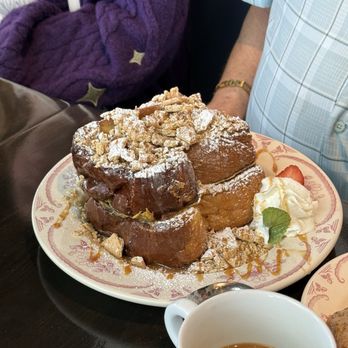 Eggstasy - Dutch Apple French Toast!! Very good!! - Coffee & Tea Near Me - Queen Creek, Arizona