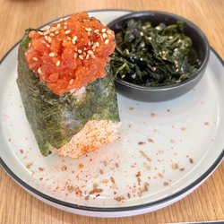 Onigiri Gaijin - Spicy tuna onigiri