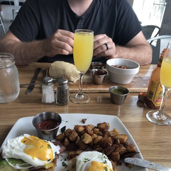 Cafe Wild - Eggs Benedict, bottomless mimosas - Breakfast & Brunch Near Me - Manhattan Beach, California