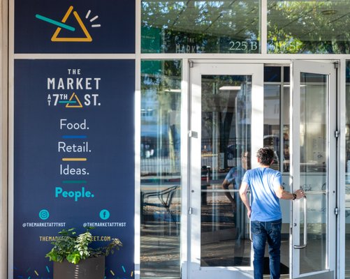 Assorted Table Wine & Shop by null