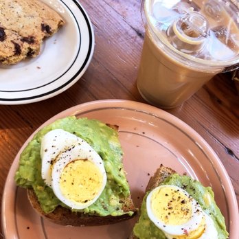 Farmers Union Coffee Roasters - Avocado toast, vanilla latte, hard boiled egg - Coffee & Tea Near Me - Eugene, Oregon