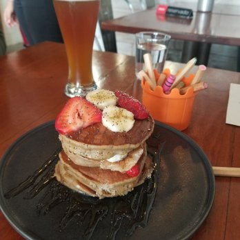 GiG - Green is Good - Strawberry and banana pancakes - Cafes Near Me - Ericeira, 11