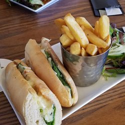 Marine Court - Excellent grilled cheese eith fries