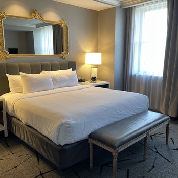 Hotel LeVeque, Autograph Collection - King room - Hotels Near Me - Columbus, Ohio