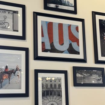 Another Broken Egg Cafe - Decor inside - American Near Me - Austin, Texas