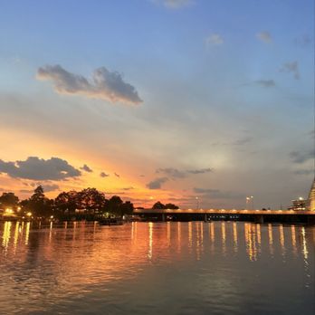 Capital Cruises - Boat Charters Near Me - Austin, Texas