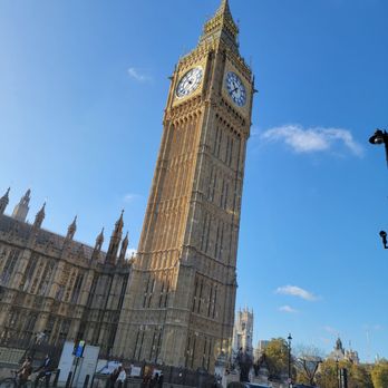 Big Ben - Landmarks & Historical Buildings Near Me