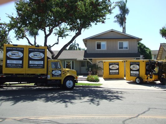 Long Distance Moving - IF YOU'RE PLANNING A LONG-DISTANCE MOVE,
WE JUST NEED TO KNOW THE FOLLOWING:
WHERE ARE YOU GOING?
DO YOU NEED HELP LOADING/UNLOADING?
DO YOU NEED STORAGE IN BETWEEN LOCATIONS?
HOW MANY SQUARE FEET IS YOUR PLACE NOW?
WE STRONGLY RECOMMEND HAVING OUR OWNER, DAN,
COME OUT FOR AN EASY-PEASY ESTIMATE