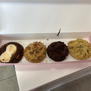 Crumbl - Ridge Park - Omg!!!! Yum! - Bakeries Near Me - Brooklyn, Ohio Crumbl - Ridge Park - Omg!!!! Yum! - Bakeries Near Me - Brooklyn, Ohio