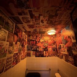 Mugshots Sports Bar - men's restroom