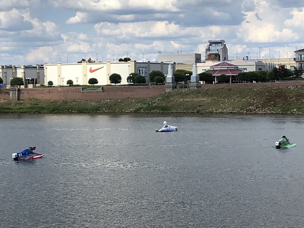 nike outlet boardwalk