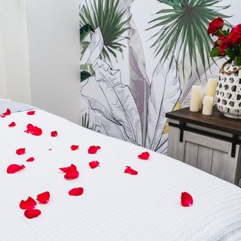 ZZ Day Spa - Enhance your couples massage experience by adding a bit of romance! - Day Spas Near Me - New York, New York ZZ Day Spa - Enhance your couples massage experience by adding a bit of romance! - Day Spas Near Me - New York, New York