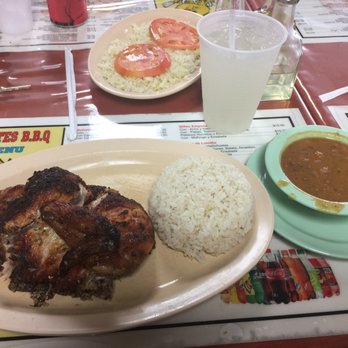 Fuentes BBQ - 1/2 chicken with rice and beans - Barbeque Near Me - San Juan, Puerto Rico