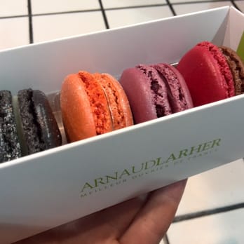 Arnaud Larher - black one - absinth flavor :) - Patisserie/Cake Shop Near Me - Paris 18, 75