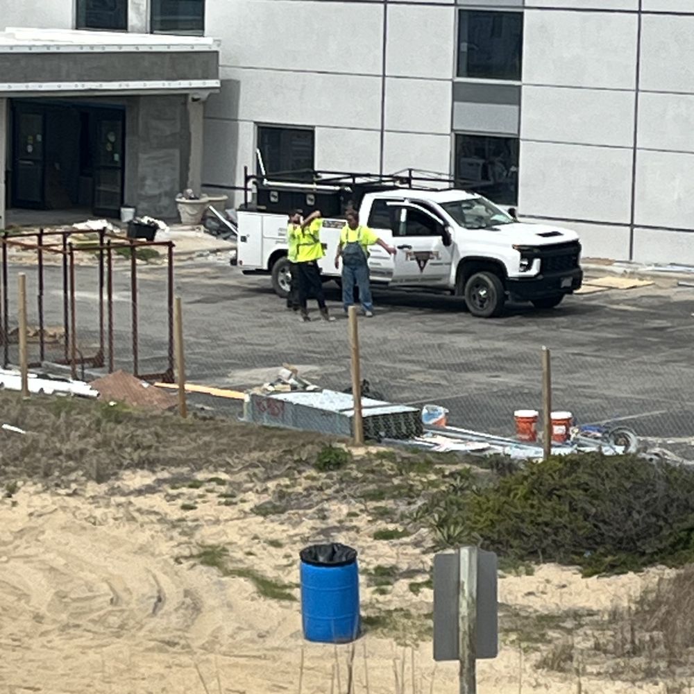 Construction next to the house, across from Pinehurst beach access. Construction next to the house, across from Pinehurst beach access.