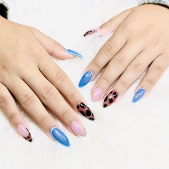 QV Nails - Free hand nails design by Lynn T. - Nail Salons Near Me - Simi Valley, California