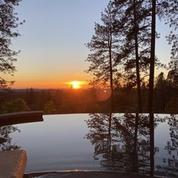 Reverie Retreat - Sunset in the Infiniti pool and hot tub.