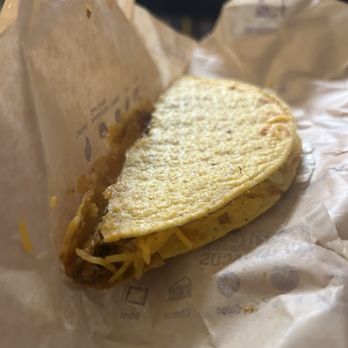 Taco Bell - Live Más Café - Fast Food Near Me - Newhall, California