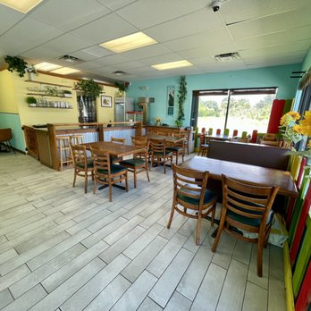 Sunflower Bistro and Catering - Bright and cozy dining area - American Near Me - Fort Pierce, Florida Sunflower Bistro and Catering - Bright and cozy dining area - American Near Me - Fort Pierce, Florida