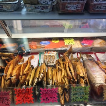 Royal Seafood - a display of fish in a glass case - Grocery Near Me - Brooklyn, New York Royal Seafood - a display of fish in a glass case - Grocery Near Me - Brooklyn, New York