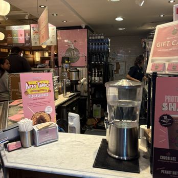 Stan's Donuts & Coffee - Coffee area - Donuts Near Me - Chicago, Illinois