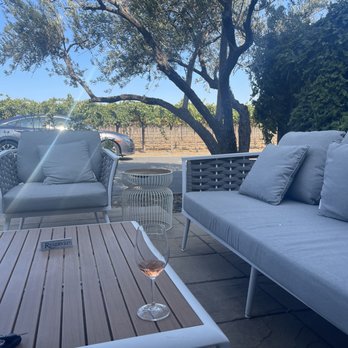 Foley Johnson Winery - Front patio - Wine Tasting Room Near Me - Rutherford, California