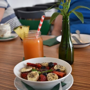 Tropical - Cocktail Bars Near Me - Barcelona, B Tropical - Cocktail Bars Near Me - Barcelona, B
