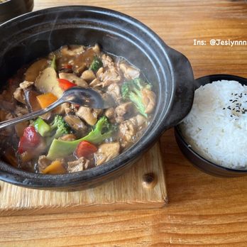 Yang's Braised Chicken Rice - Braised Boneless Chicken with Rice - Chinese Near Me - Markham, Ontario Yang's Braised Chicken Rice - Braised Boneless Chicken with Rice - Chinese Near Me - Markham, Ontario