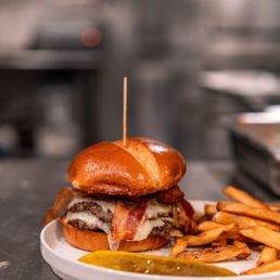 Clyde Burger