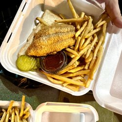 Boiling Claws - Catfish & Fries