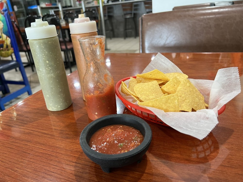 NACHOS GRILL Updated August 2024 19 Reviews 821B S Green River
