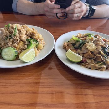 Dahlia Thai Cuisine - Thai Near Me - San Antonio, Texas Dahlia Thai Cuisine - Thai Near Me - San Antonio, Texas