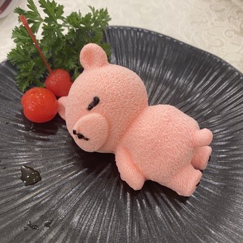 Neptune Palace Seafood Restaurant - Sweet and cute teddy bear dessert - Dim Sum Near Me - Surrey, British Columbia Neptune Palace Seafood Restaurant - Sweet and cute teddy bear dessert - Dim Sum Near Me - Surrey, British Columbia