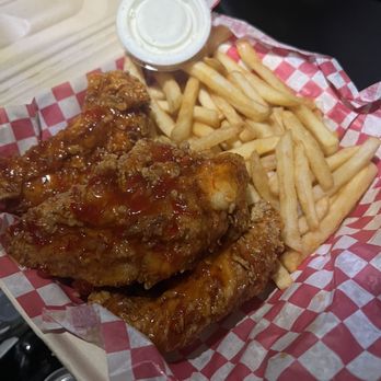 Kiki’s Chicken - Chicken tenders dipped with sweet spicy sauce and fries - Chicken Shop Near Me - San Antonio, Texas Kiki’s Chicken - Chicken tenders dipped with sweet spicy sauce and fries - Chicken Shop Near Me - San Antonio, Texas