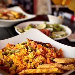 Noches de Colombia - Arroz con Pollo