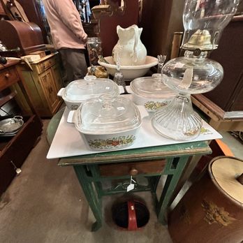 Country Store Antiques - Antiques Near Me - Mullins, South Carolina