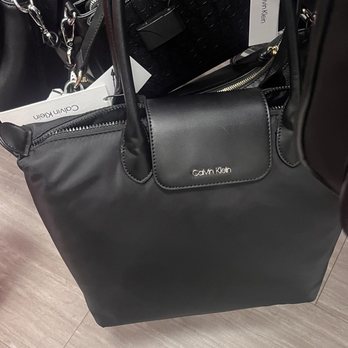 Burlington - I was more than an hour waiting for someone to get me to get this bag, I received bad treatment and they never gave me terrible service - Department Stores Near Me - Brooklyn, New York Burlington - I was more than an hour waiting for someone to get me to get this bag, I received bad treatment and they never gave me terrible service - Department Stores Near Me - Brooklyn, New York