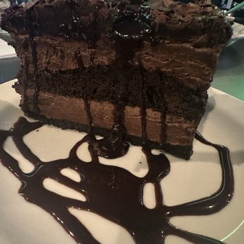 Maxwells Pub & Grill - Chocolate Overload Torte - Pubs Near Me - Beaverton, Oregon