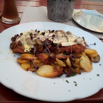Das Leipolds - Schnitzel - German Near Me - Volkach, BY