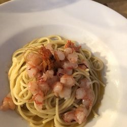 La Tasca - Spaghetti with shrimp. Nice!