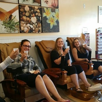 Golden Nails - Nail Salons Near Me - Chelmsford, Massachusetts