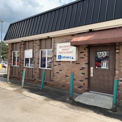 Brunswick Family Restaurant - Side of restaurant. I imagine this would be considered main entrance.