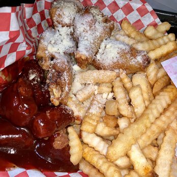 Kings Wings - Yes! Bbq boneless and garlic parmesan regular wings! - Food Trucks Near Me