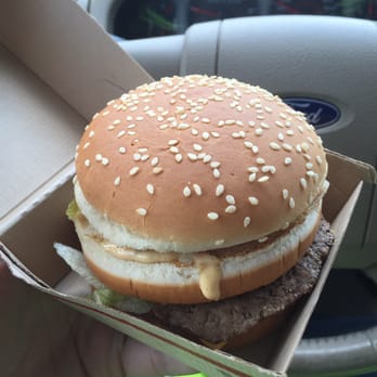 McDonald's - Big Mac that actually looks appetizing - Fast Food Near Me - Houston, Texas