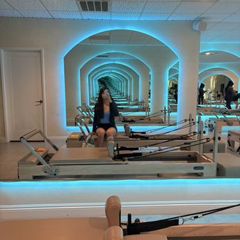 Zen Pilates - Very clean and aesthetic studio - Pilates Near Me - Fountain Valley, California Zen Pilates - Very clean and aesthetic studio - Pilates Near Me - Fountain Valley, California