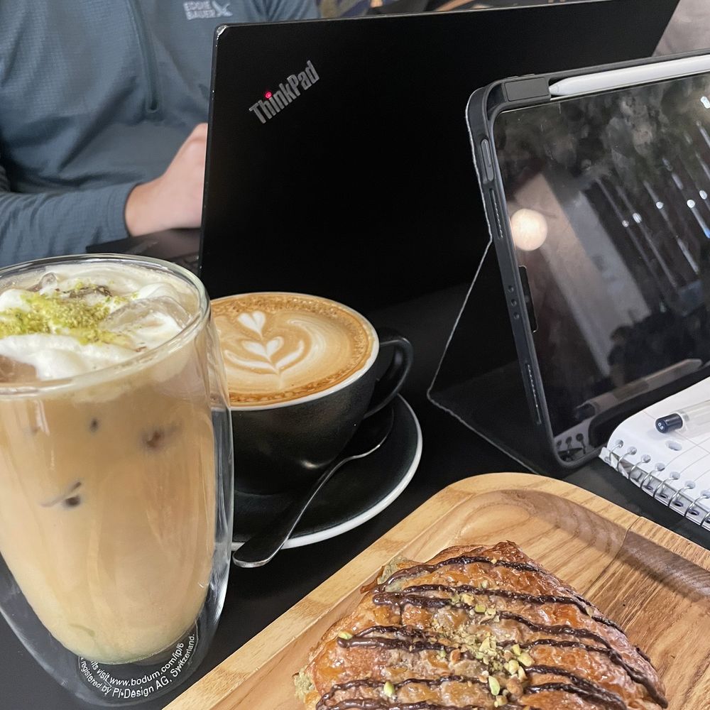 Cafe 295 - Work space - Cafes Near Me - Toronto, Ontario Cafe 295 - Work space - Cafes Near Me - Toronto, Ontario