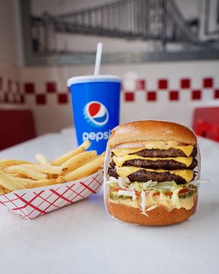 California Burgerz by null