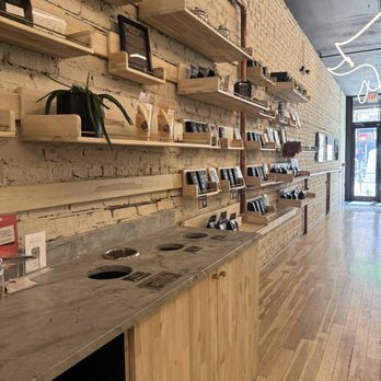 Oro Chocolate & Coffee - Interior - Chocolatiers & Shops Near Me - Chicago, Illinois Oro Chocolate & Coffee - Interior - Chocolatiers & Shops Near Me - Chicago, Illinois